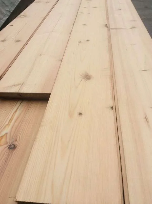 planks of reclaimed strip pine